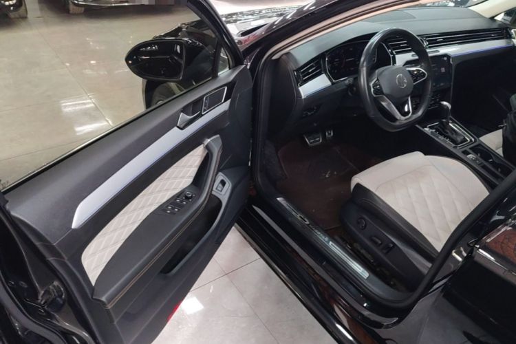 Used Volkswagen Magotan 2023 2 Million Units Commemorative Edition 330TSI DSG Luxury Version
