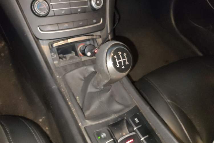 Used Roewe 550 2013 550S 1.8L Manual Qiyi Edition
