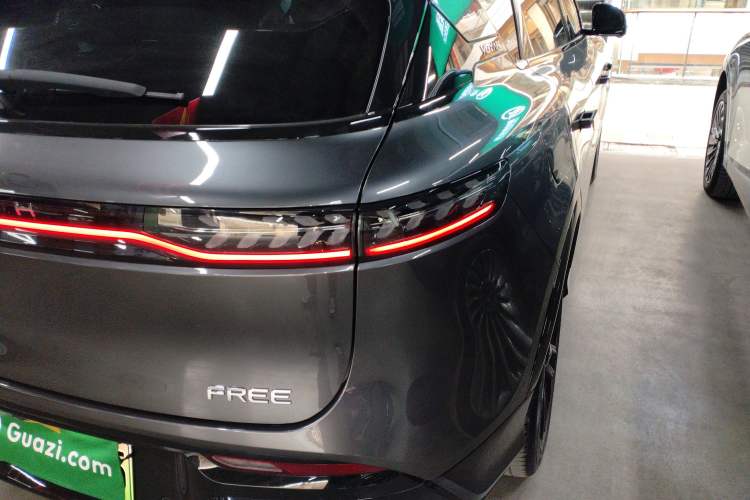 Used VOYAH FREE 2025 318 318 km Rear-Drive Touring Edition