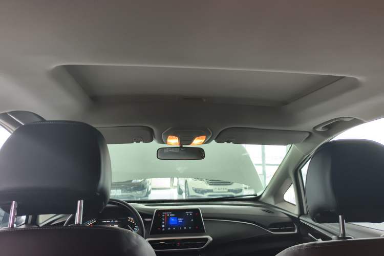 Used SAIC MAXUS EUNIQ 5 2020 1.3T PLUG-IN Elite Edition