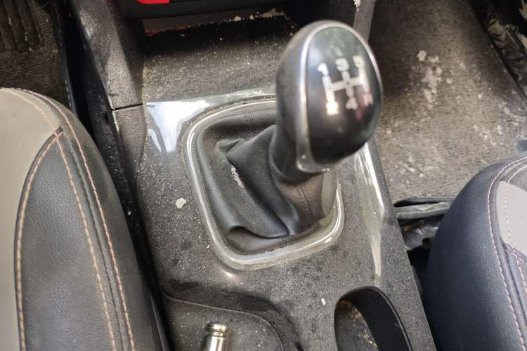 Used HYOSOW H3 2017 1.5L Manual Comfort Sunroof Version Gear Lever