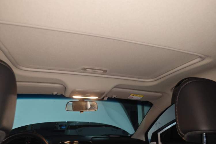 Used Chevrolet Monza 2022 320 Automatic Enjoyment Sunroof Version Headliner