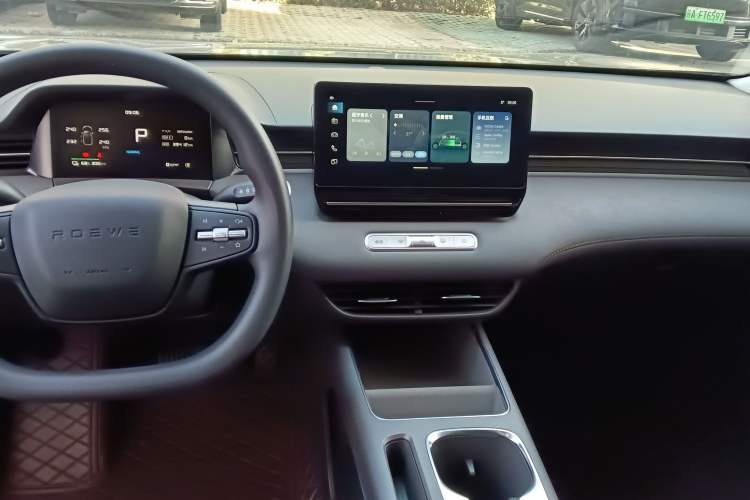 Used Roewe D6 2025 450 km Premium Edition