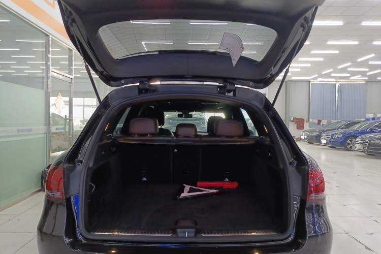 Used Mercedes-Benz GLC 2020 Facelift GLC 260 L 4MATIC Luxury Edition