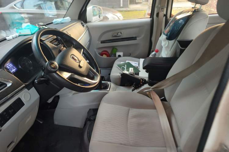 Used Jinbei New Hiace X30L 2018 1.5L Wealth Edition DLCG14 Left Front Seat