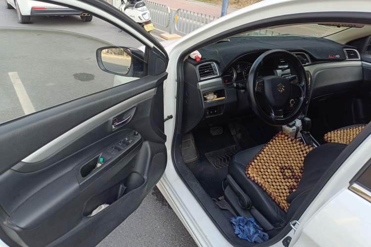 Used Suzuki Alivio 2015 1.6L Automatic Enjoyment Model
