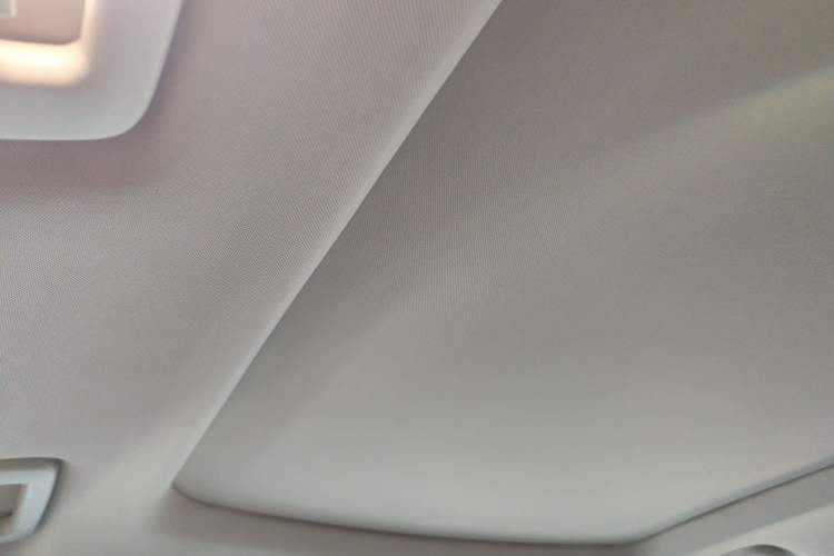 Used Ford Edge 2016 EcoBoost 245 Four-Wheel Drive Titanium 7-Seater Headliner