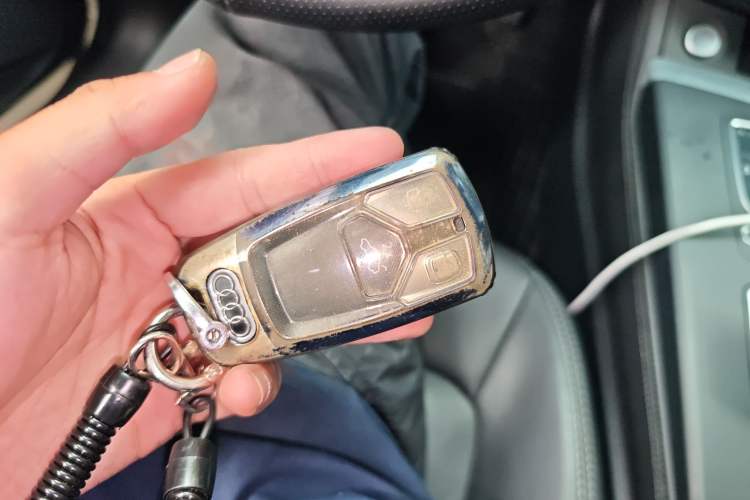 Used Audi Q5L 2020 Updated 40 TFSI Prestige Fashion Edition
