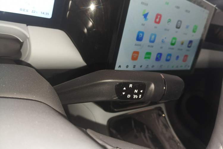 Used Leapmotor C01 2022 Four-Wheel Drive Dual-Motor Performance Version Gear Lever