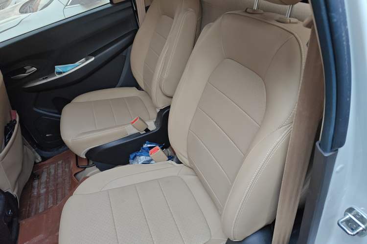 Used Wuling Hongguang 2021 1.5L Facelifted S Comfort Version with Electric Power Steering LAR
