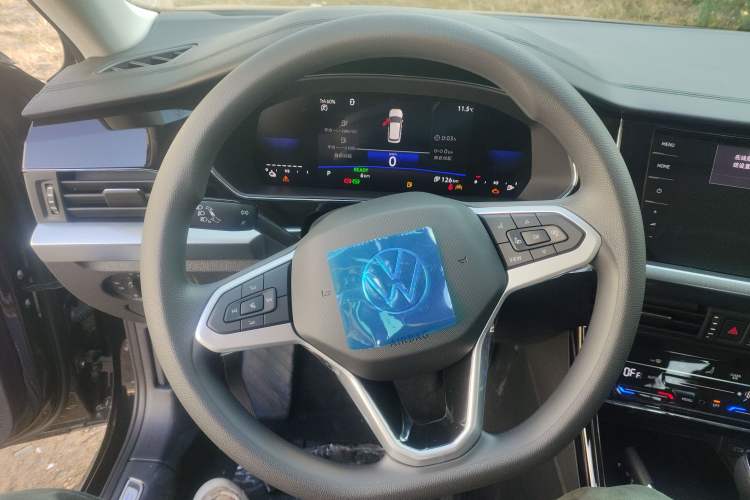 Used Volkswagen Passat New Energy 2025 430 PHEV Hybrid Business Edition Steering Wheel