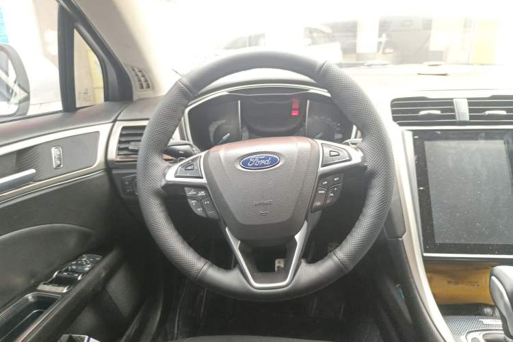 Used Ford Mondeo 2013 2.0L GTDi 200 Fashion Edition