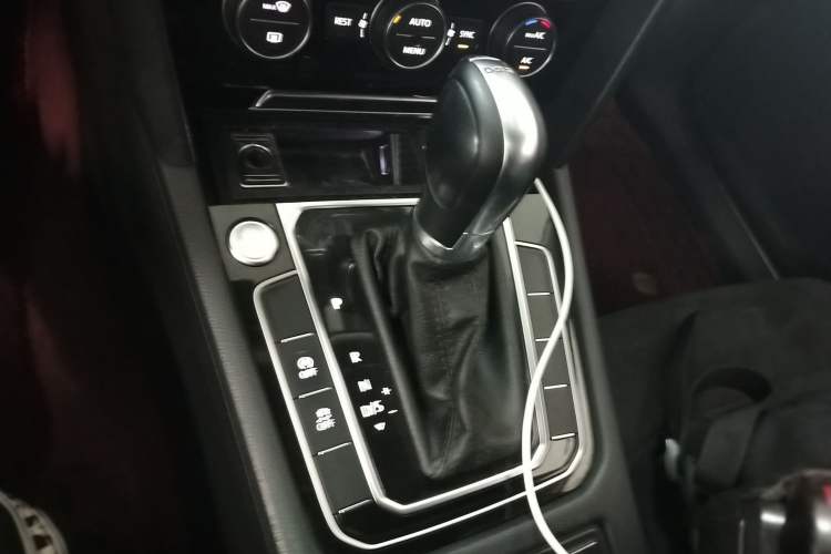 Used Volkswagen Magotan 2017 330TSI DSG Luxury Model