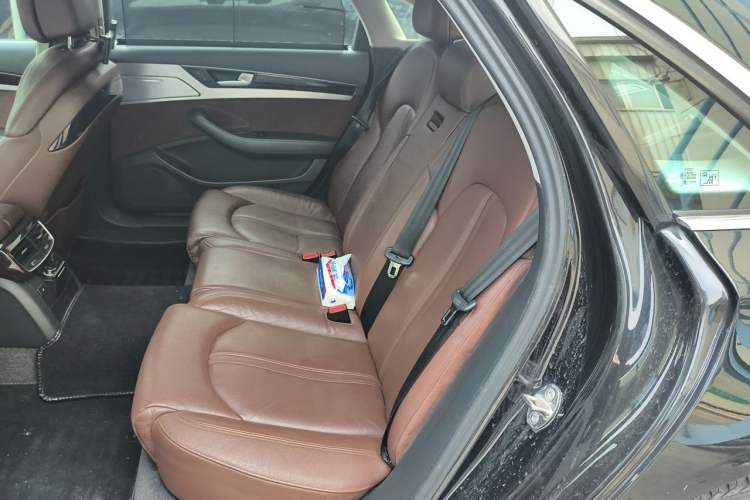 Used Audi A8 2013 A8L 45 TFSI quattro Comfort model

