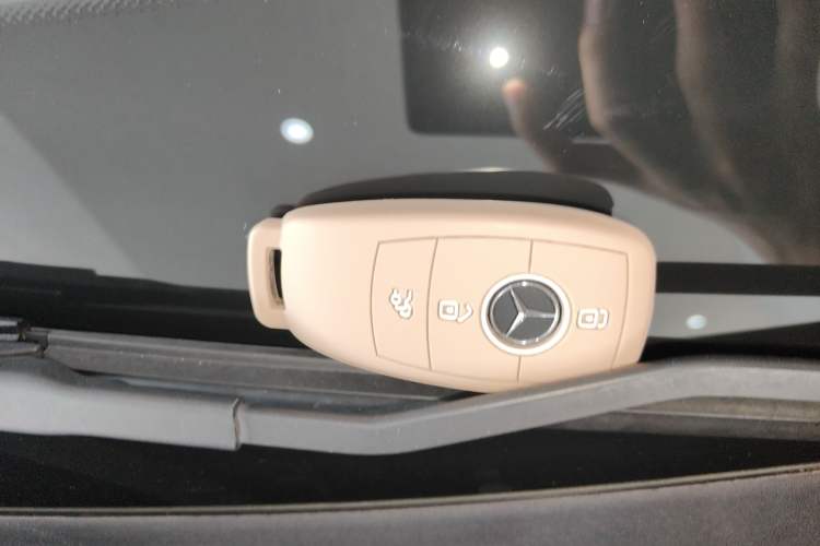 Used Mercedes-Benz GLC 2022 Second Facelift GLC 260 L 4MATIC Luxury Edition
