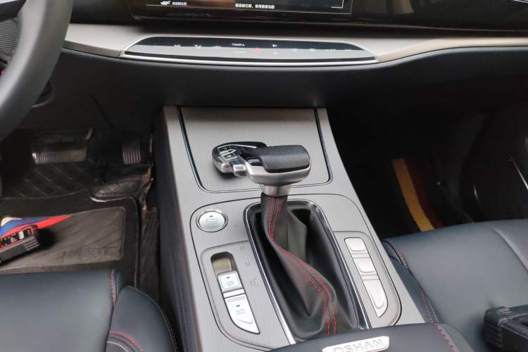 Used CHANGAN OSHAN X7 2021 1.5T Automatic Luxury Version
