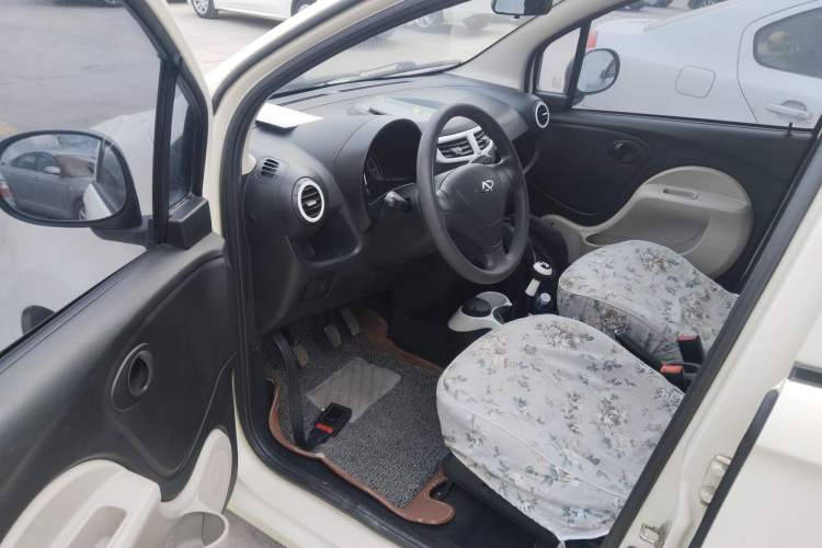 Used Chery QQ 2013 1.0L Manual Happy Edition
