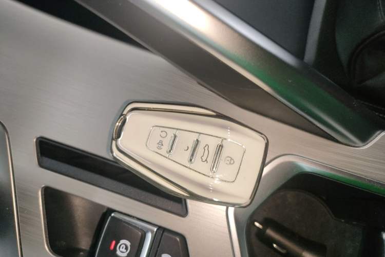 Used Geely Auto Coolray 2019 260T DCT Knight China VI Standard
