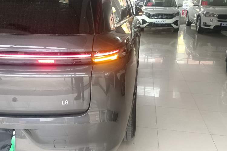 Used Li Auto L8 2023 Air model Exterior 3