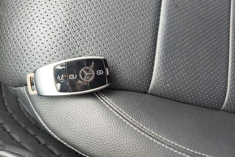 Used Mercedes-Benz E-Class 2017 E 300 L Sporty and Stylish Model