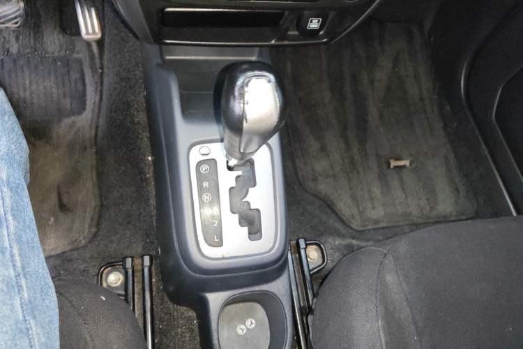 Used Suzuki Jimny 2011 1.3 AT Gear Lever