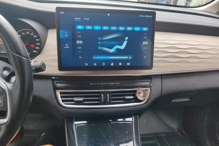 Used BYD Song MAX New Energy 2022 DM-i 105KM Flagship Model Audio And AC Panel