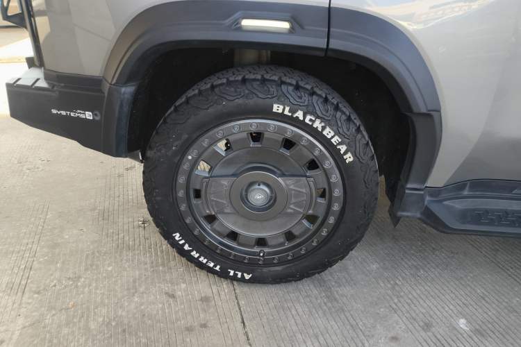 Used JETOUR Traveler 2024 2.0T All-Wheel-Drive Silver Dragon Wings