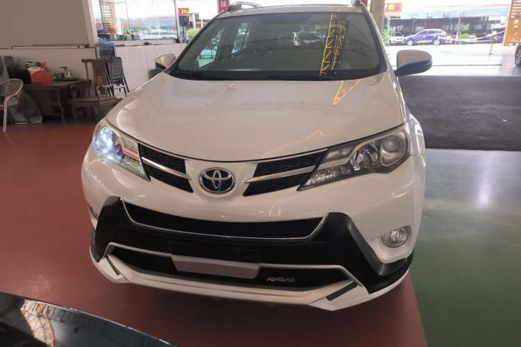 Used Toyota RAV4 2015 2.0L CVT Two-Wheel Drive Fashion Edition
