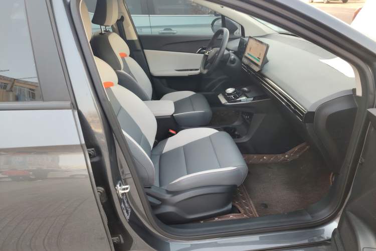 Used MG 4 EV 2023 415 km Range Sea-Faring Champion Edition
