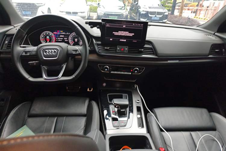 Used Audi Q5L 2023 40T Luxury Dynamic Model
