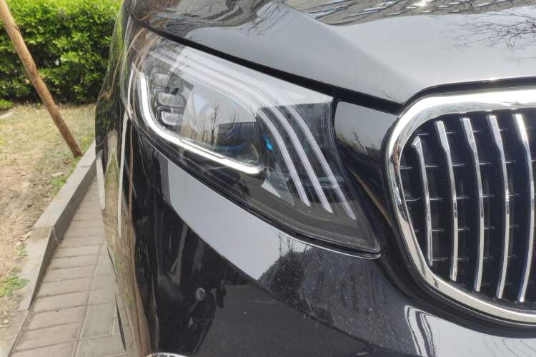 Used Mercedes-Benz Vito 2024 2.0T Elite Version 7 Seats Right Front Headlight