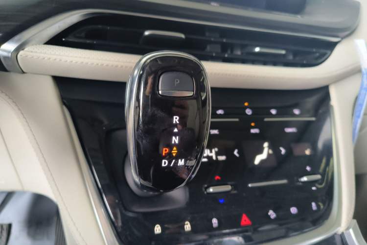 Used Buick GL8 2022 ES Landtrek 653T Comfort Edition Gear Lever