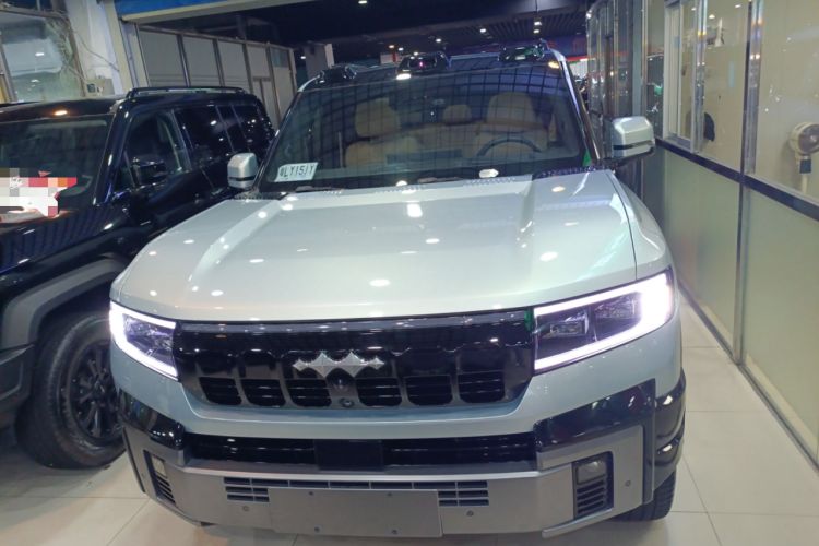 Used Formula Leopard 8 2025 Smart & Brave Flagship Edition 7 Seats Front