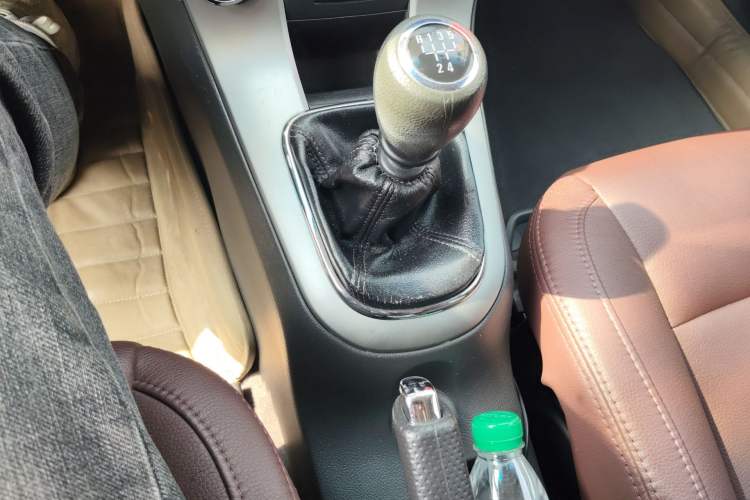 Used Chevrolet Cruze 2012 1.6L SL MT Gear Lever