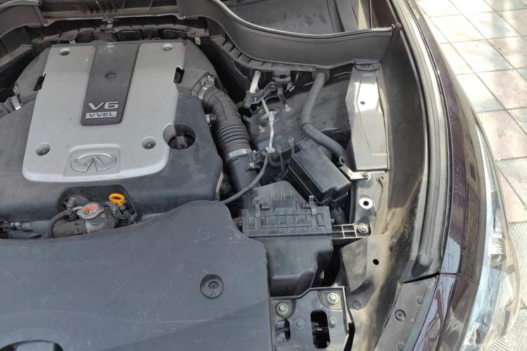 Used Infiniti QX70 2013 3.7L Supreme Edition

