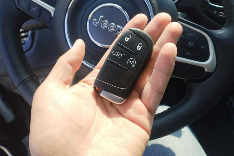 Used Jeep Compass 2017 200T Automatic Prestige Four-Wheel Drive Edition
