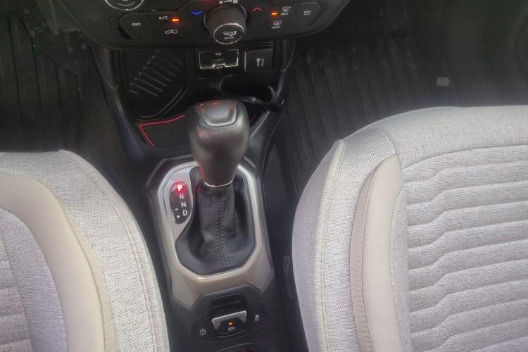 Used Jeep Renegade 2019 220T Automatic Elite Edition
