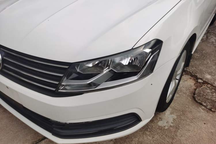 Used Volkswagen Lavida 2017 1.6L Automatic Fashion Edition Left Front Headlight