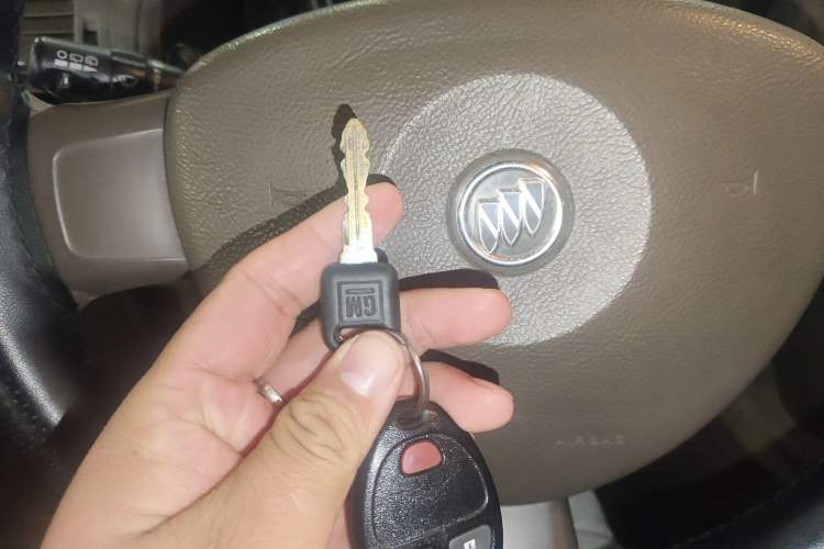 Used Buick GL8 2014 2.4L Classic Edition