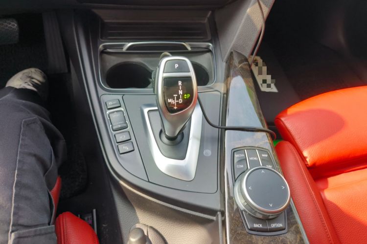 Used BMW 3 Series GT 2020 330i M Sport Night Edition Gear Lever