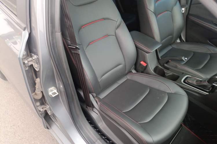 Used Chevrolet Monza 2022 Light Hybrid RS 330T Automatic Comfort Edition Right Front Seat