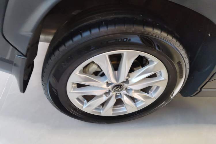 Used Toyota Corolla Cross 2024 2.0L Smart Electric Hybrid Dual-Engine Pioneer Edition