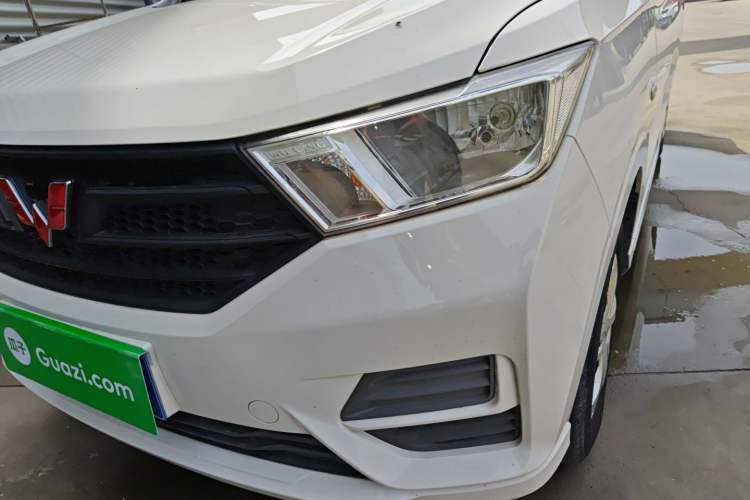 Used Wuling Hongguang 2021 1.5L Revised S Base Version with Electric Power Steering LAR Left Front Headlight