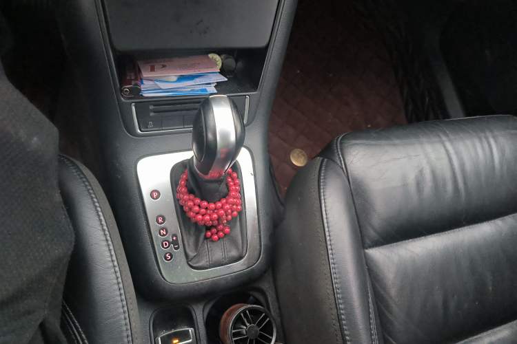 Used Volkswagen Tiguan 2015 1.8TSI Automatic Two-Wheel Drive Comfort Edition Gear Lever