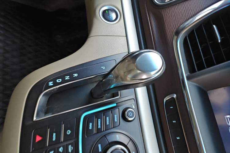 Used Buick GL8 2014 3.0L GT Luxury Business Haoya Edition
