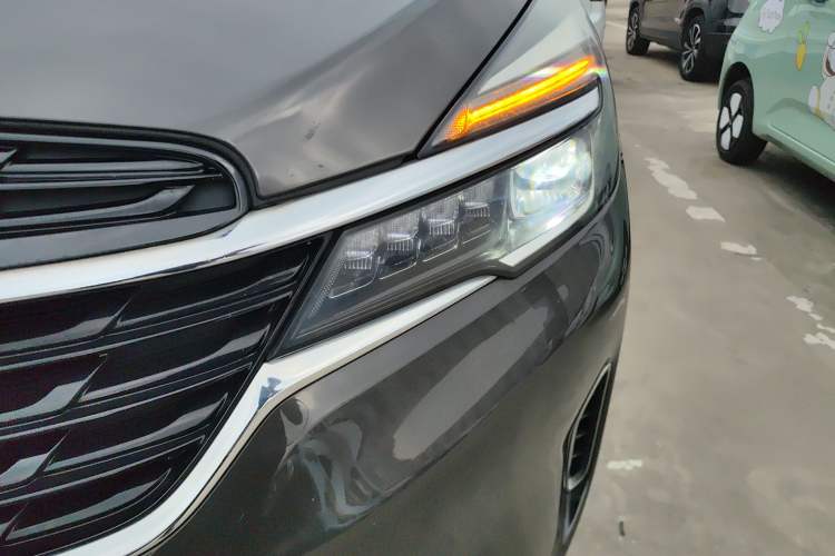 Used Buick GL8 2020 Land Cruiser Executive Class 652T Comfort Model
