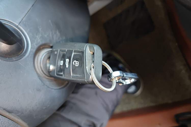 Used Skoda Octavia 2015 1.6L Automatic Yijun Edition Vehicle Key