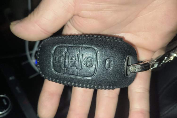 Used Haval H2 2018 1.5T Dual-Clutch Two-Wheel Drive Fashion Model China VI Standard
