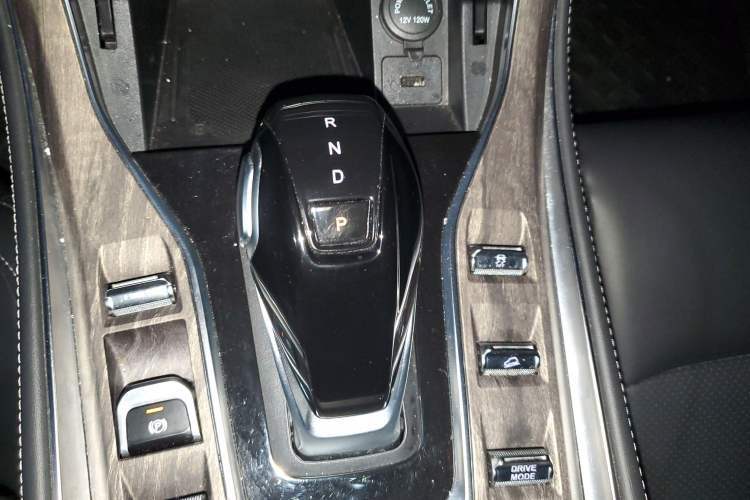 Used Landian E5 2023 1.5L DE-i 100KM Zhenxiang Edition 7-Seater
