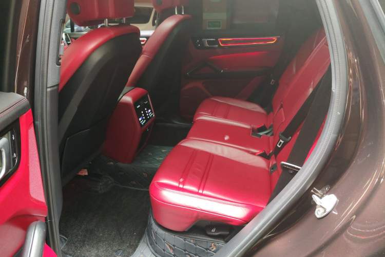 Used Porsche Cayenne E-Hybrid 2021 Cayenne E-Hybrid 2.0T Left Rear Seat